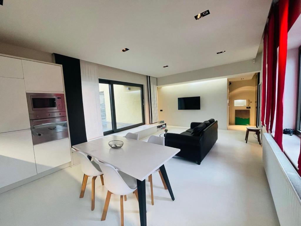 דירות בריסל Down Town Penthouse With Private Parking מראה חיצוני תמונה