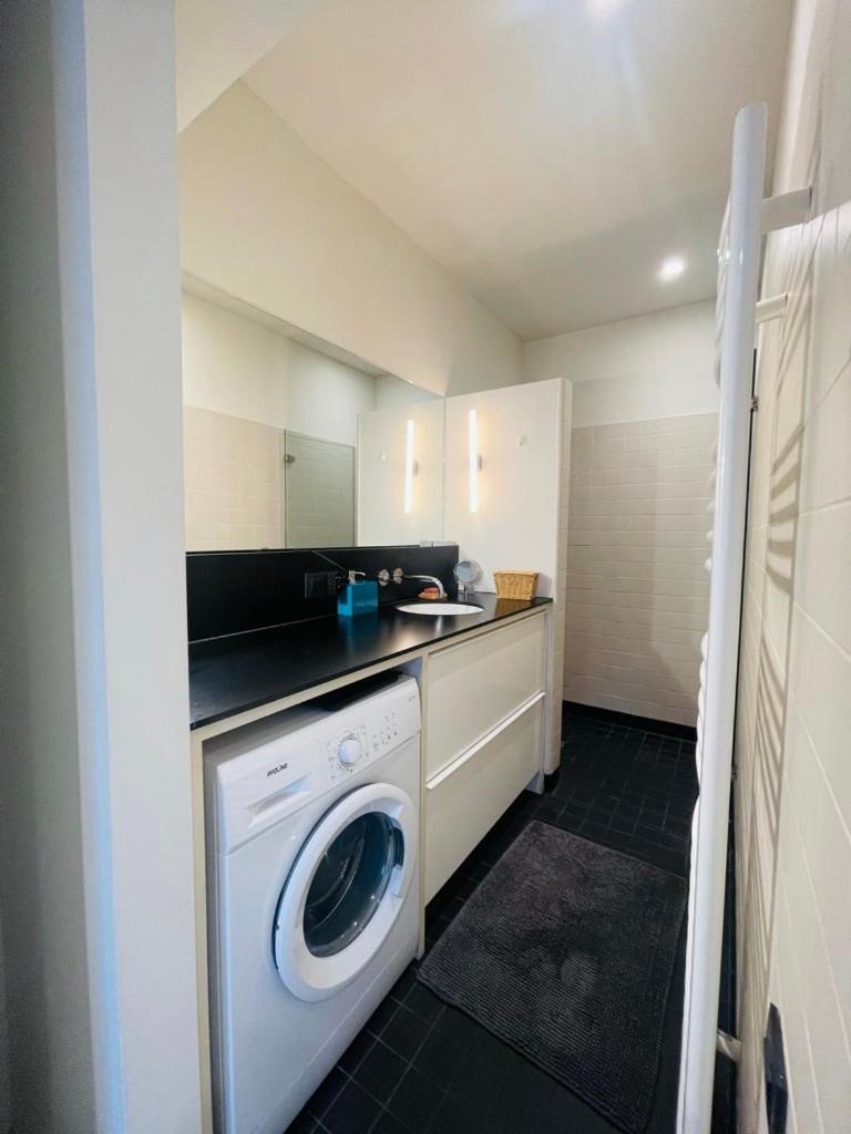 דירות בריסל Down Town Penthouse With Private Parking מראה חיצוני תמונה